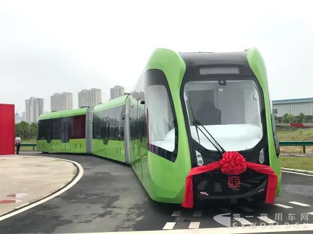 全球首列虚拟轨道列车诞生 或改变您的出行方式1.jpg 全球首列虚拟轨道列车诞生 或改变您的出行方式1.jpg