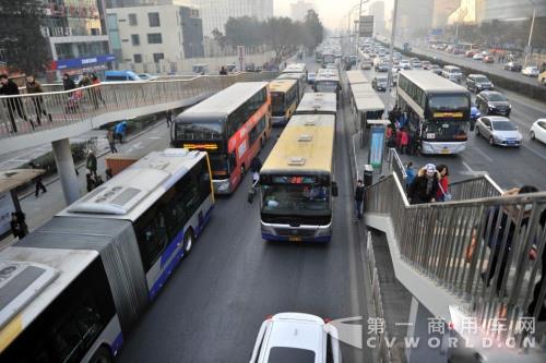 北京公交.jpg 北京公交.jpg