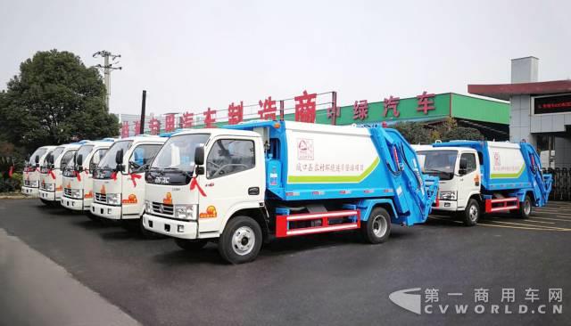 它们是城市清洁精灵,40辆东风轻卡成为重庆街头的一道靓丽风景!1.jpg 它们是城市清洁精灵,40辆东风轻卡成为重庆街头的一道靓丽风景!1.jpg