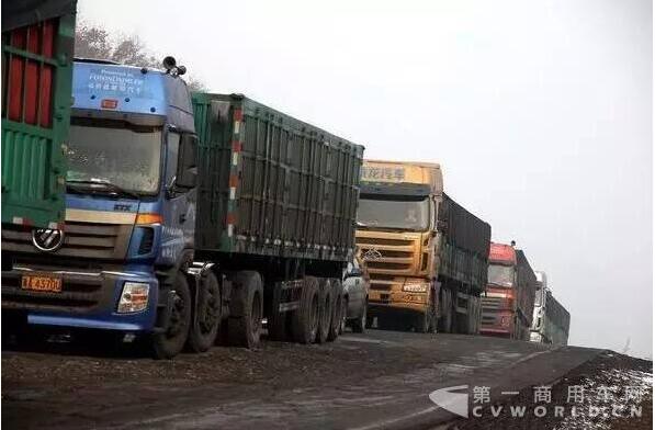 运煤车.jpg 运煤车.jpg
