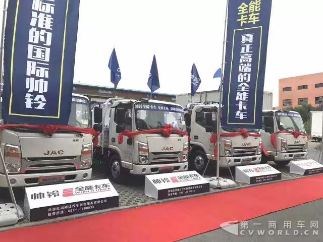 帅铃全能卡车走进新疆2.jpg 帅铃全能卡车走进新疆2.jpg