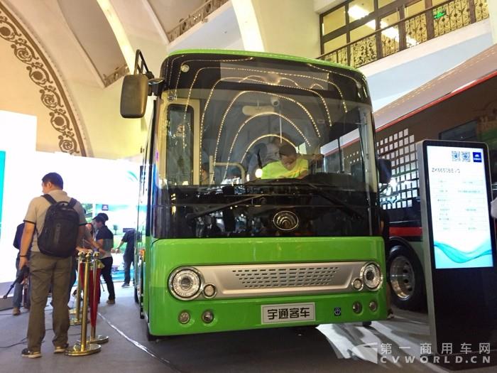 宇通纯电动公交车.jpg 宇通纯电动公交车.jpg