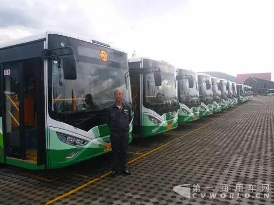 20台银隆新能源12米公交车.jpg 20台银隆新能源12米公交车.jpg