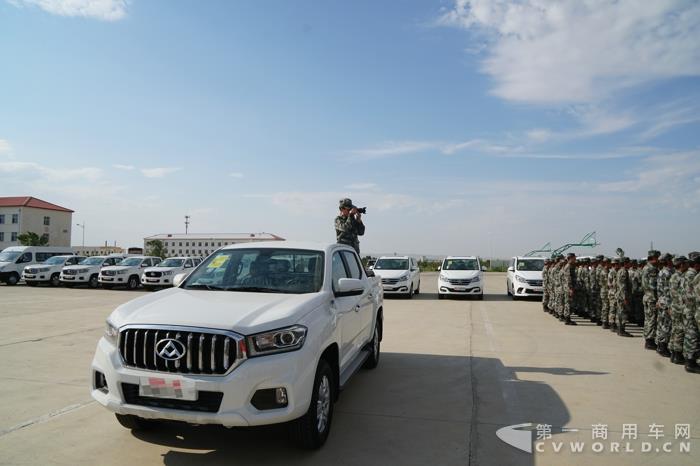 建军90周年阅兵指挥保障用车-上汽大通T60-8.jpg 建军90周年阅兵指挥保障用车-上汽大通T60-8.jpg