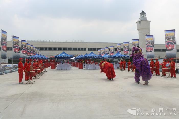 比赛场地.jpg 比赛场地.jpg