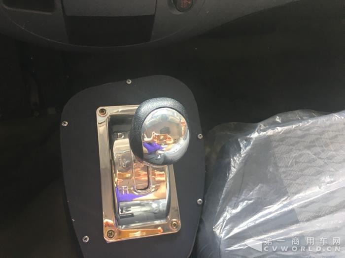 全球首辆水氢燃料汽车诞生6.jpg 全球首辆水氢燃料汽车诞生6.jpg