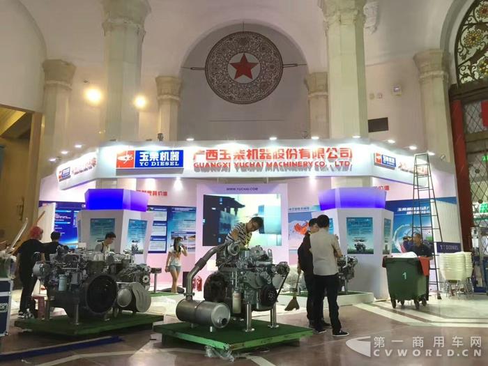玉柴产品展台.jpg 玉柴产品展台.jpg