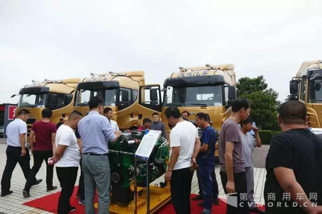 现场斩获订单34台!汉马H7新产品全国巡展河津站人气爆棚3.jpg 现场斩获订单34台!汉马H7新产品全国巡展河津站人气爆棚3.jpg