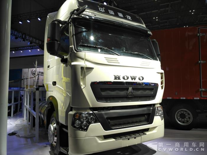 重汽HOWO T7H 430马力2.jpg 重汽HOWO T7H 430马力2.jpg