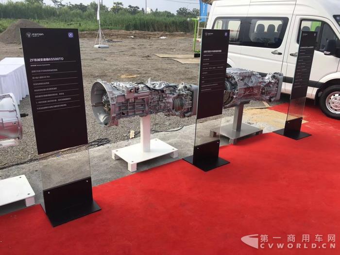 变速箱展示.jpg 变速箱展示.jpg