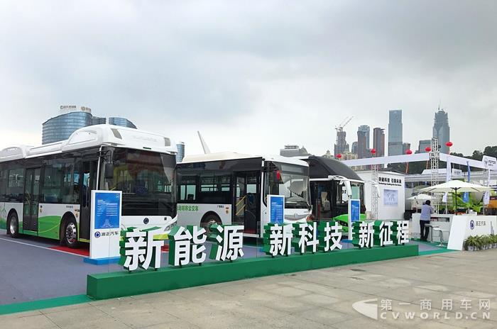 源正汽车展台3.jpg 源正汽车展台3.jpg