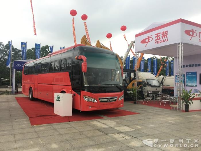 桂林大宇大巴2.jpg 桂林大宇大巴2.jpg