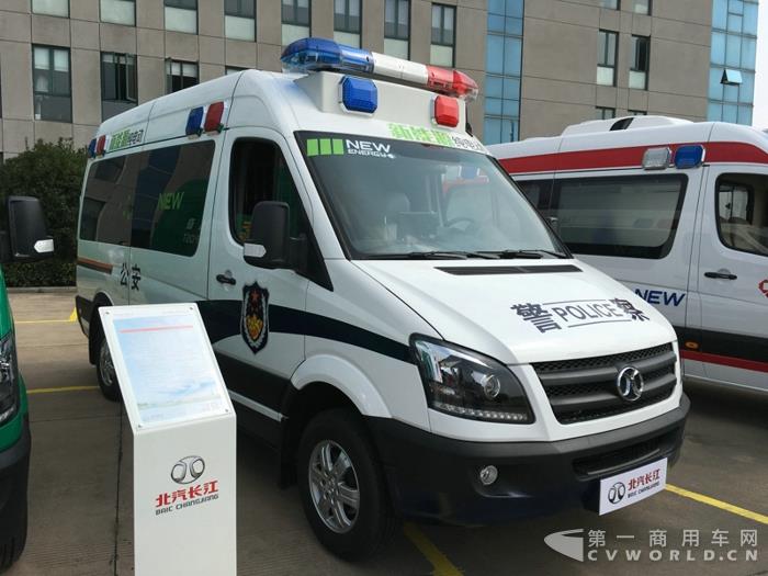 纯电动公安车 (1).jpg