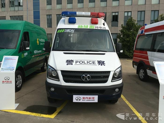 纯电动公安车 (4).jpg