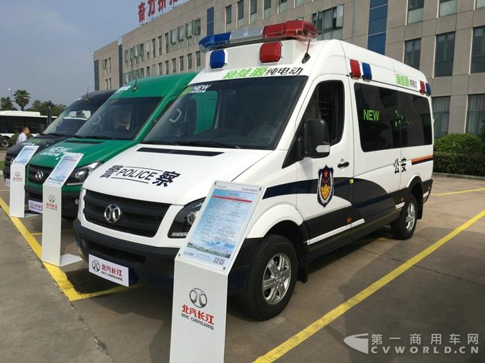纯电动公安车 (3).jpg