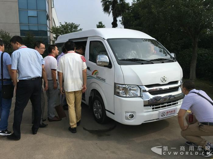 北汽长江汽油窄体轻客 (5).jpg