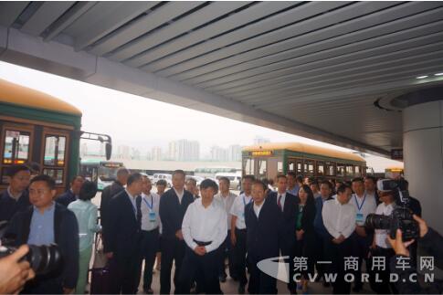 刘小明副部长认为新能源汽车推动了城市绿色出行的发展.jpg 刘小明副部长认为新能源汽车推动了城市绿色出行的发展.jpg