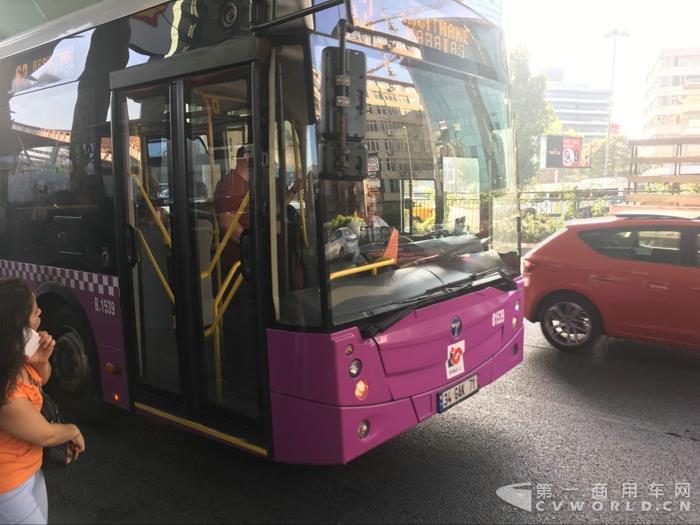 土耳其公交车2.jpg