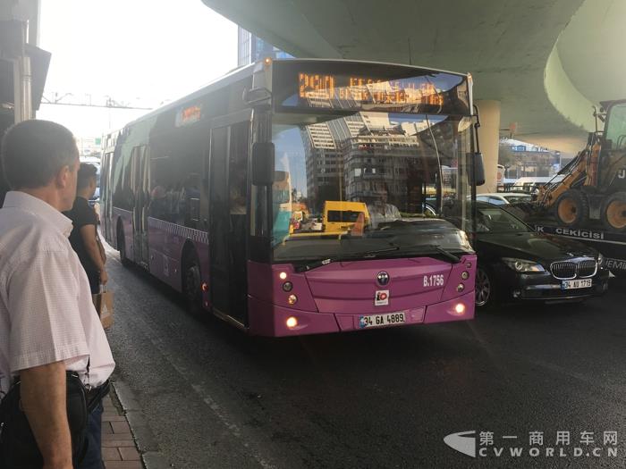 土耳其公交车车标志有点像福田.jpg
