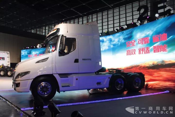 乘龙汽车1.jpg 乘龙汽车1.jpg