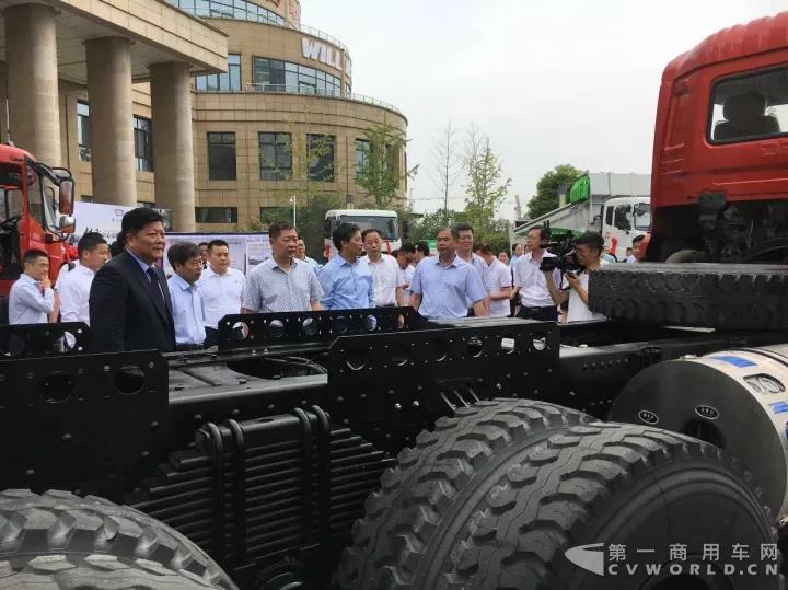好消息!大批东风LNG清洁能源车将服务“清洁黄冈”2.jpg 好消息!大批东风LNG清洁能源车将服务“清洁黄冈”2.jpg