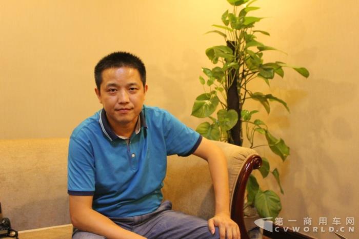 福田奥铃百万公里客户名人堂荣誉会员徐志军接受采访.jpg 福田奥铃百万公里客户名人堂荣誉会员徐志军接受采访.jpg