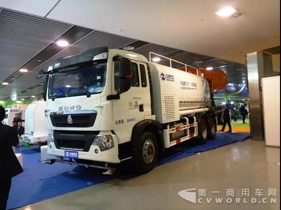 豪沃T5G多款环卫车新产品亮相华东地区第25届年会1.jpg 豪沃T5G多款环卫车新产品亮相华东地区第25届年会1.jpg