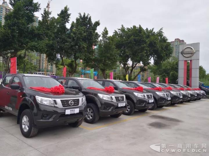 广东再交100台 郑州日产纳瓦拉销售持续火爆1.jpg 广东再交100台 郑州日产纳瓦拉销售持续火爆1.jpg