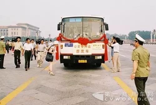 BK6180汽车1.jpg BK6180汽车1.jpg