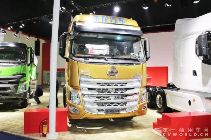 乘龙H7牵引车.jpg 乘龙H7牵引车.jpg