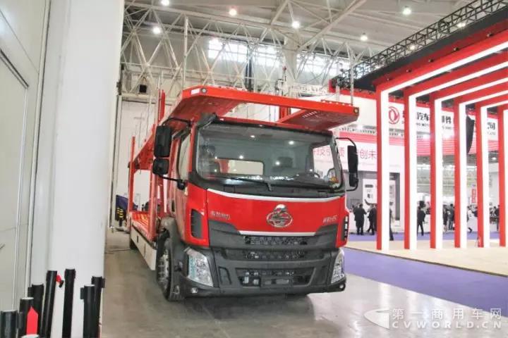 乘龙H5中置轴轿运车.jpg 乘龙H5中置轴轿运车.jpg