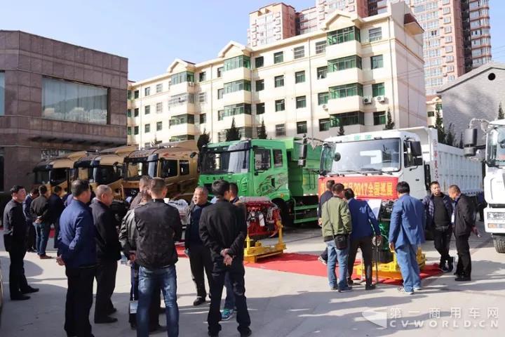 不忘初心做好车,品质服务赢市场——汉马H7新产品巡展延安站获单46台.jpg 不忘初心做好车,品质服务赢市场——汉马H7新产品巡展延安站获单46台.jpg
