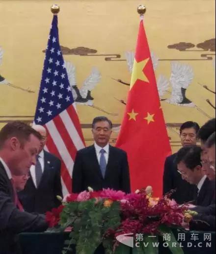 福田汽车与美国TDG集团共同开发面向未来的公共交通系统.jpg 福田汽车与美国TDG集团共同开发面向未来的公共交通系统.jpg
