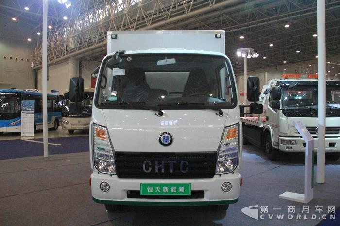 恒天新能源纯电动厢式物流车 (1).jpg