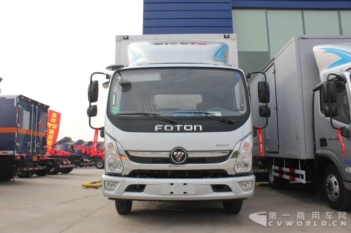 现场展车-1.jpg 现场展车-1.jpg