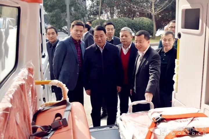 上汽大通4.jpg 上汽大通4.jpg