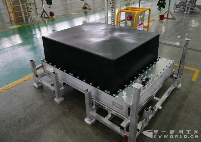 比亚迪磷酸铁锂电池.jpg 比亚迪磷酸铁锂电池.jpg