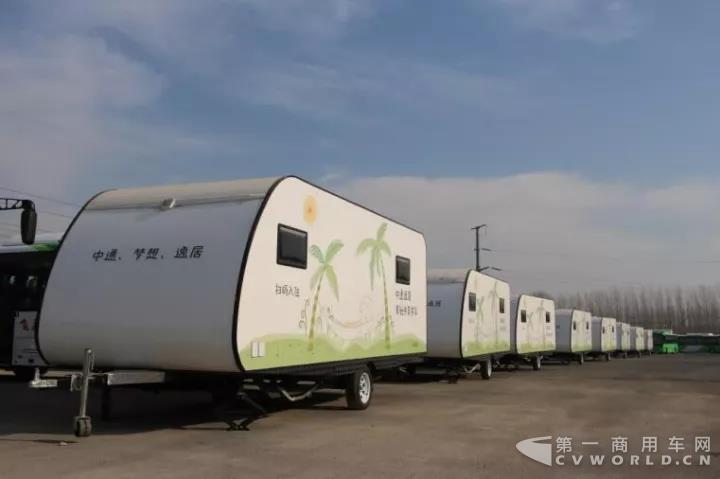 中通造营地房车首次批量交付用户.jpg 中通造营地房车首次批量交付用户.jpg