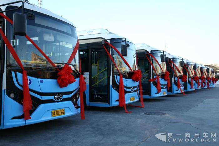 助力蓝天保卫战!比亚迪350辆纯电动公交车首次投运北京3.jpg 助力蓝天保卫战!比亚迪350辆纯电动公交车首次投运北京3.jpg