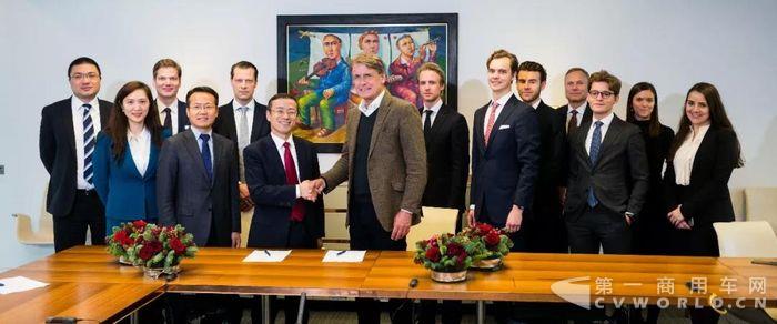 签约仪式现场.jpg 签约仪式现场.jpg