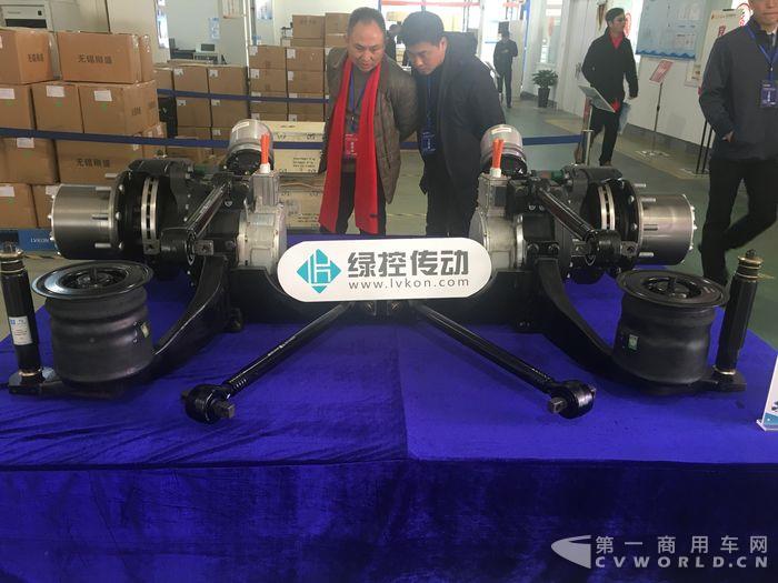 绿控新开发的轮边电驱动车桥,计划于今年6月推出.JPG 绿控新开发的轮边电驱动车桥,计划于今年6月推出.JPG