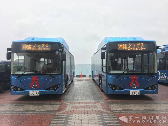 冲绳那霸新港的中国比亚迪K9纯电动大巴.jpg 冲绳那霸新港的中国比亚迪K9纯电动大巴.jpg