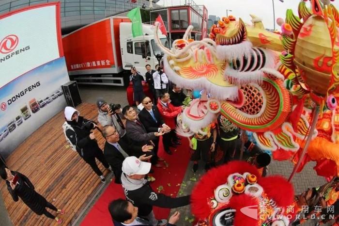 沃尔沃帆船赛香港站港内赛东风队夺冠4.jpg 沃尔沃帆船赛香港站港内赛东风队夺冠4.jpg