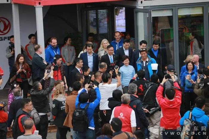 沃尔沃帆船赛香港站港内赛东风队夺冠2.jpg 沃尔沃帆船赛香港站港内赛东风队夺冠2.jpg