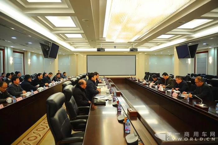 东风汽车集团有限公司领导班子成员调整.jpg 东风汽车集团有限公司领导班子成员调整.jpg