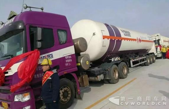 中国石化天津LNG接收站投产,联合卡车助力首车外运6.jpg 中国石化天津LNG接收站投产,联合卡车助力首车外运6.jpg