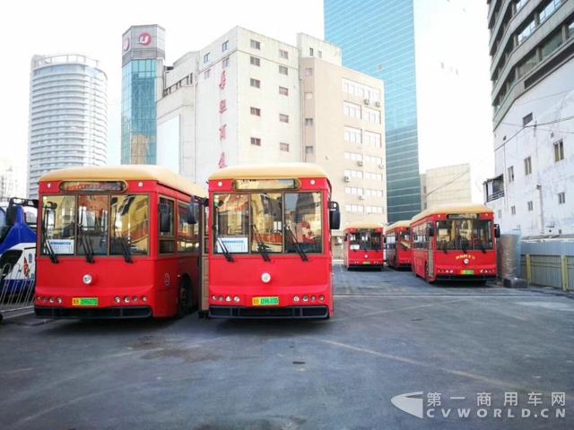 老青岛 新公交,银隆铛铛车现身青岛街头.jpg 老青岛 新公交,银隆铛铛车现身青岛街头.jpg