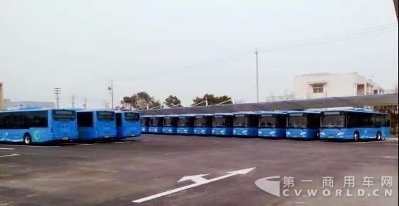 南京溧水:20辆开沃纯电动公交上路“开跑”1.jpg 南京溧水:20辆开沃纯电动公交上路“开跑”1.jpg
