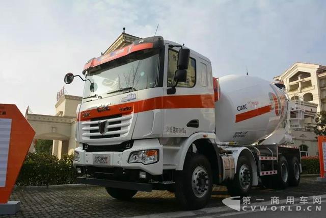 复合工况,主打轻量化!联合卡车8x4搅拌车测评.jpg 复合工况,主打轻量化!联合卡车8x4搅拌车测评.jpg