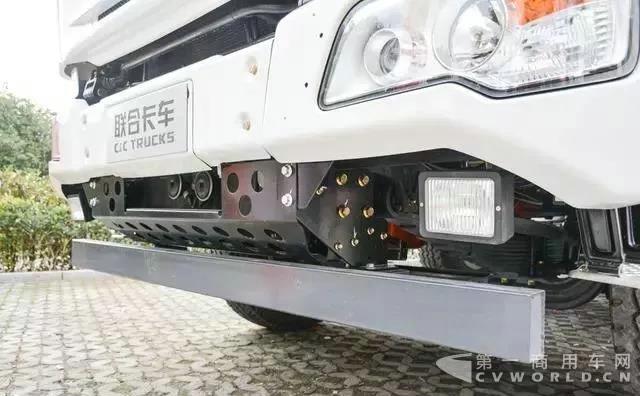 复合工况,主打轻量化!联合卡车8x4搅拌车测评2.jpg 复合工况,主打轻量化!联合卡车8x4搅拌车测评2.jpg